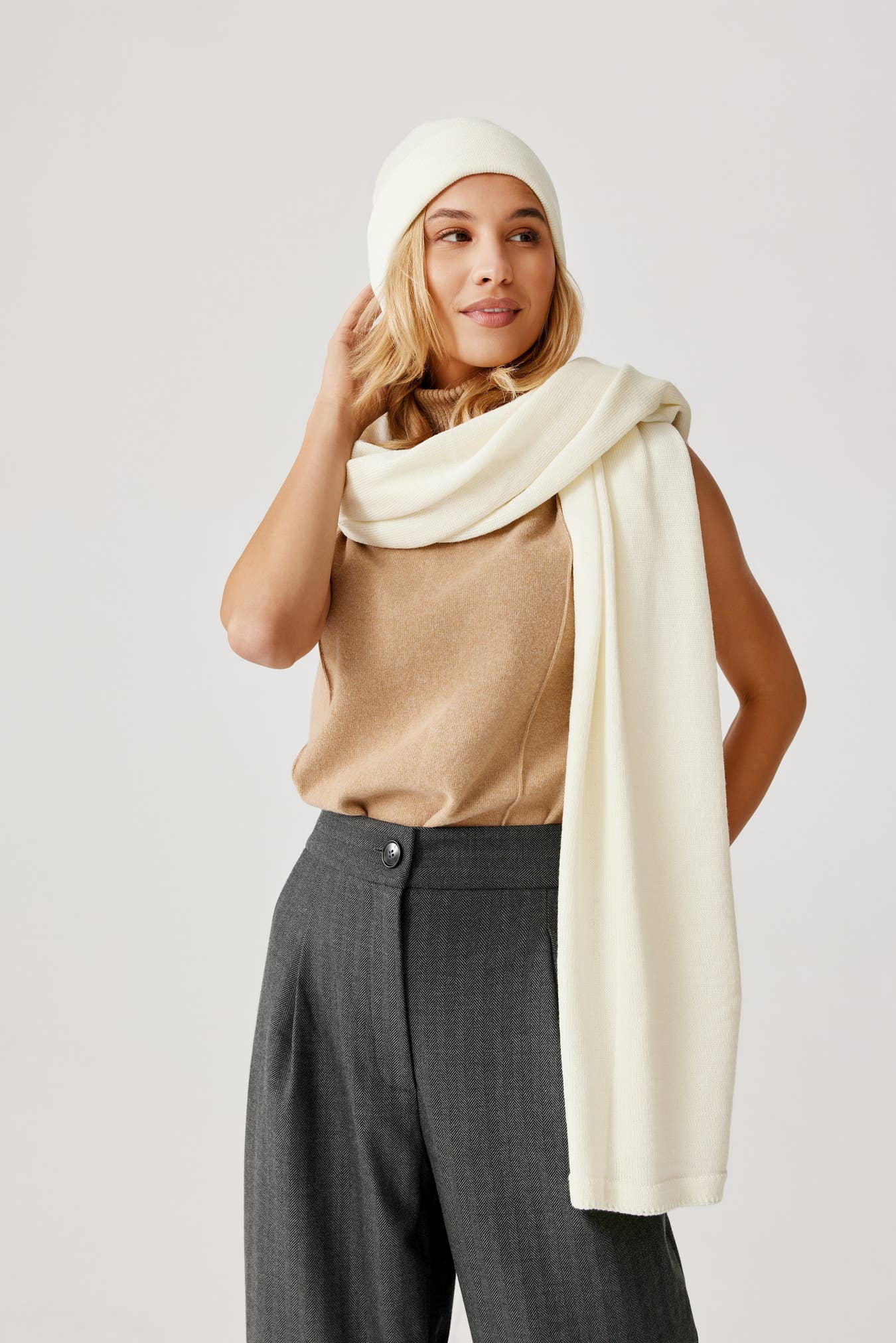 ANDER: MÜTZE AUS 100% MERINOWOLLE- BEANIE STIL, IN 3 FARBEN - TOPSELLER!