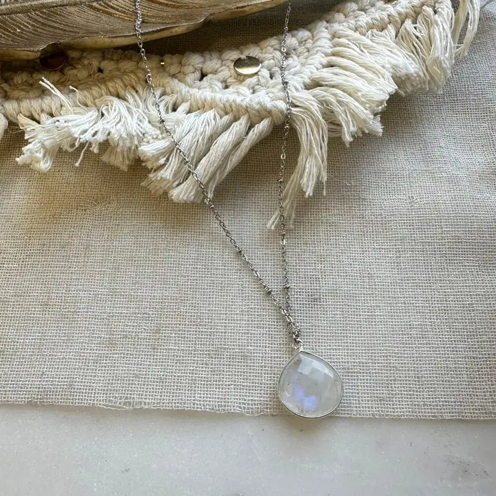 🌙GINANDGER, COLLIER JUSTINE – MONDSTEIN (SILBERFARBEN)