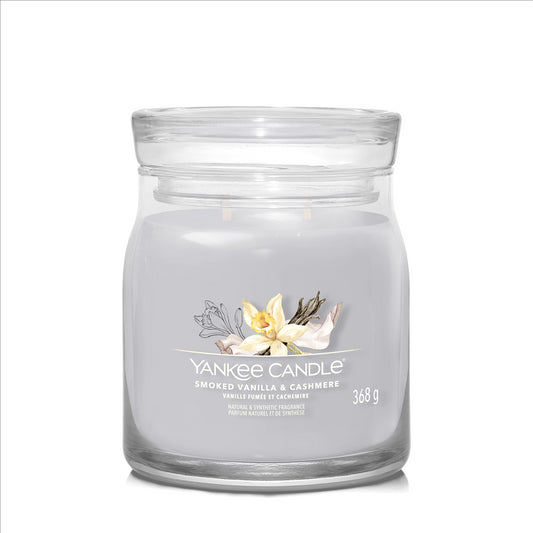 YANKEE CANDLE SIGNATURE, SMOKED VANILLA & CASHMERE, MEDIUM JAR